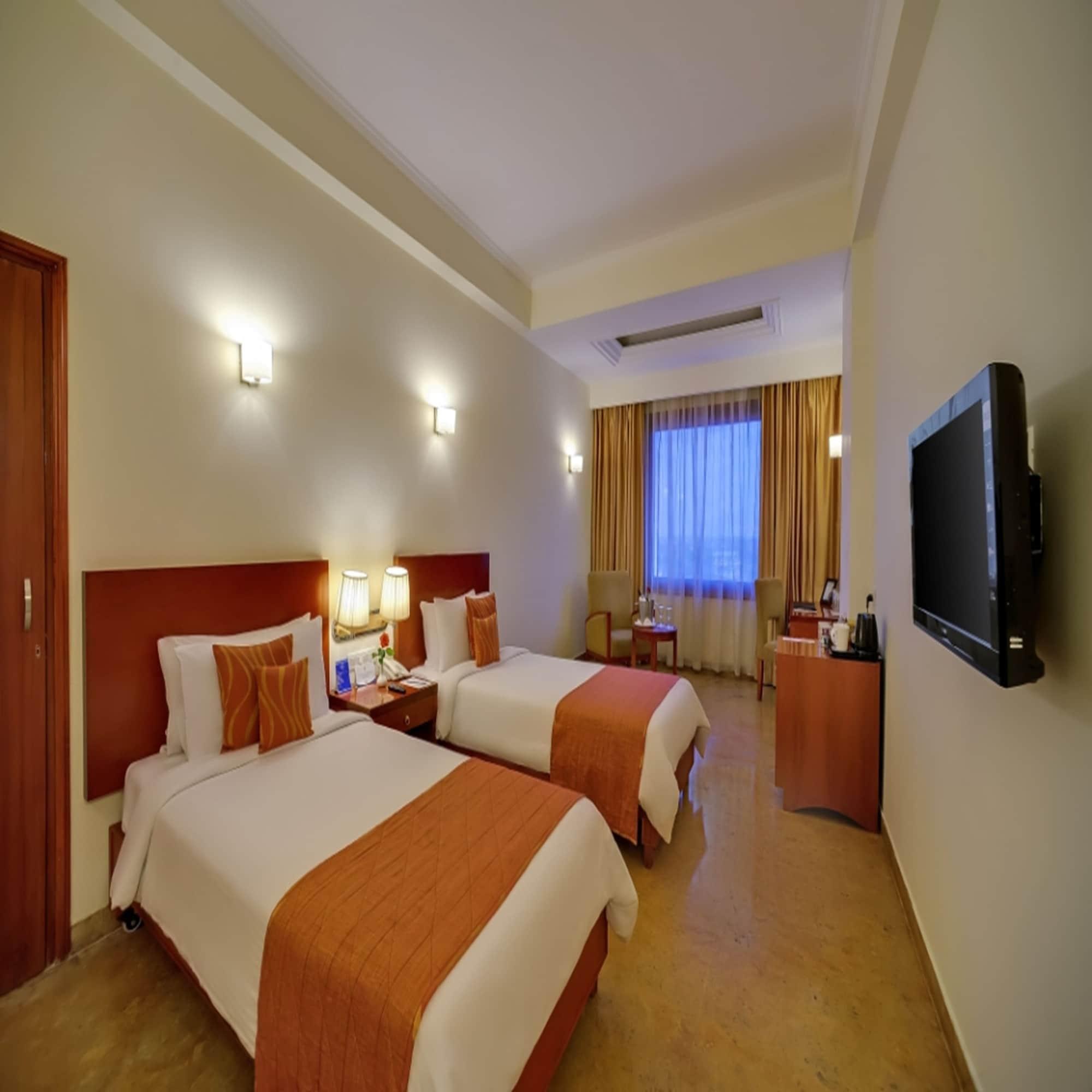 Royal Sarovar Portico Shiliguri Exterior foto