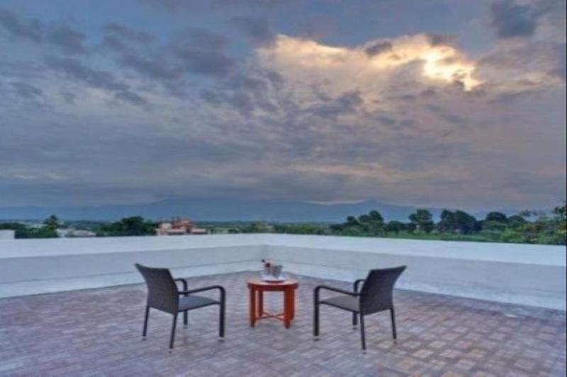Royal Sarovar Portico Shiliguri Exterior foto