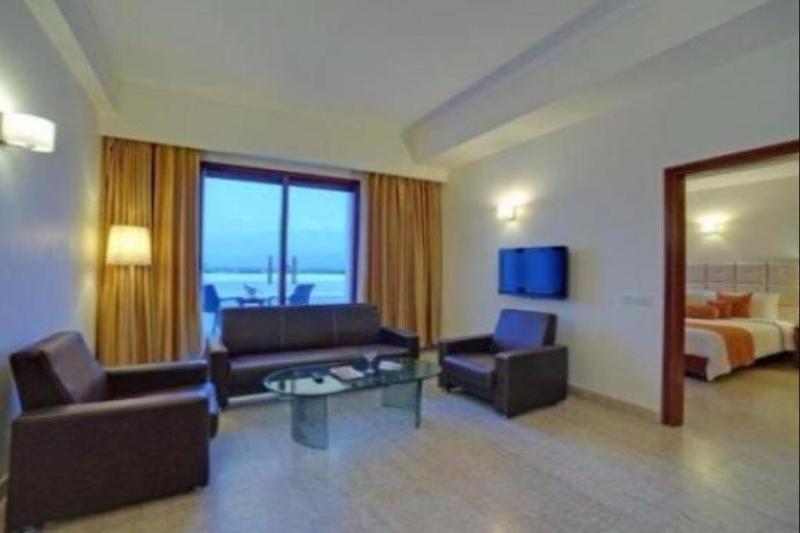 Royal Sarovar Portico Shiliguri Exterior foto
