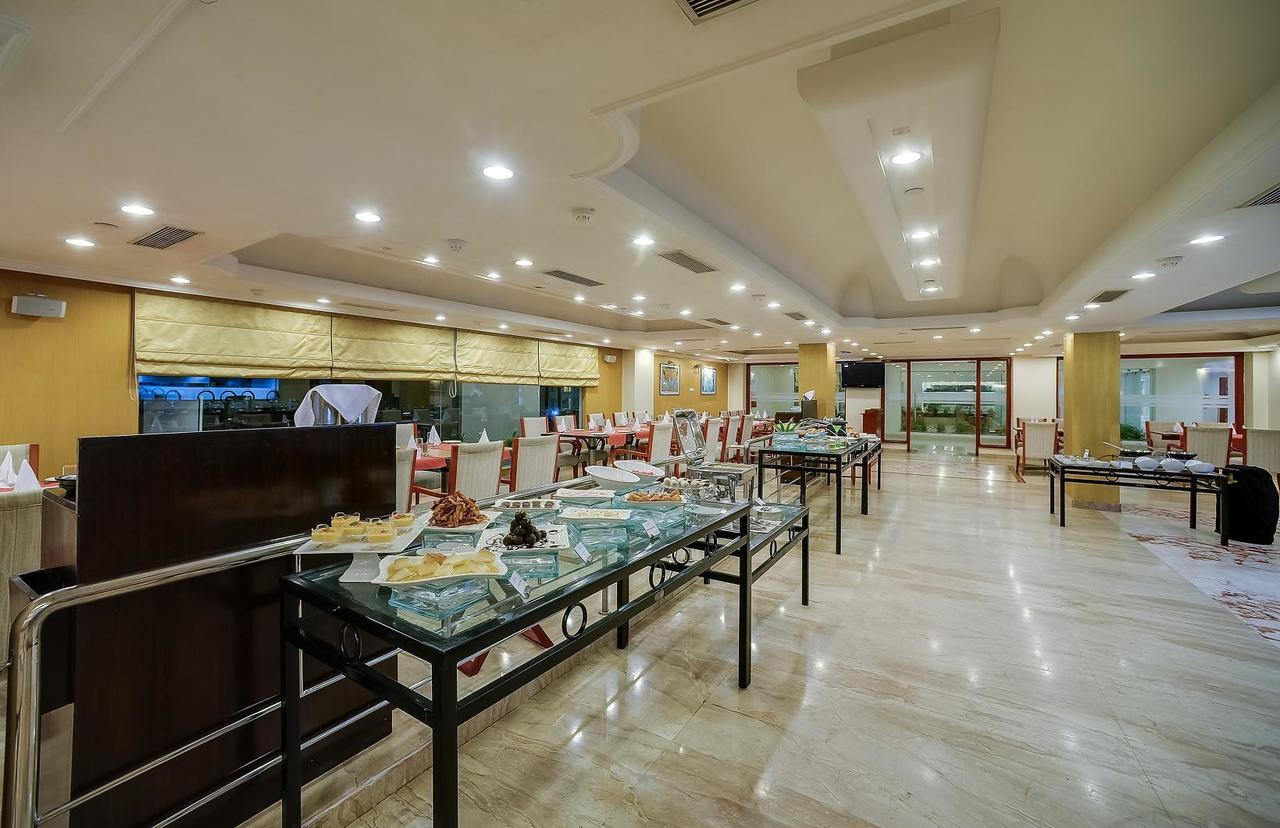 Royal Sarovar Portico Shiliguri Exterior foto