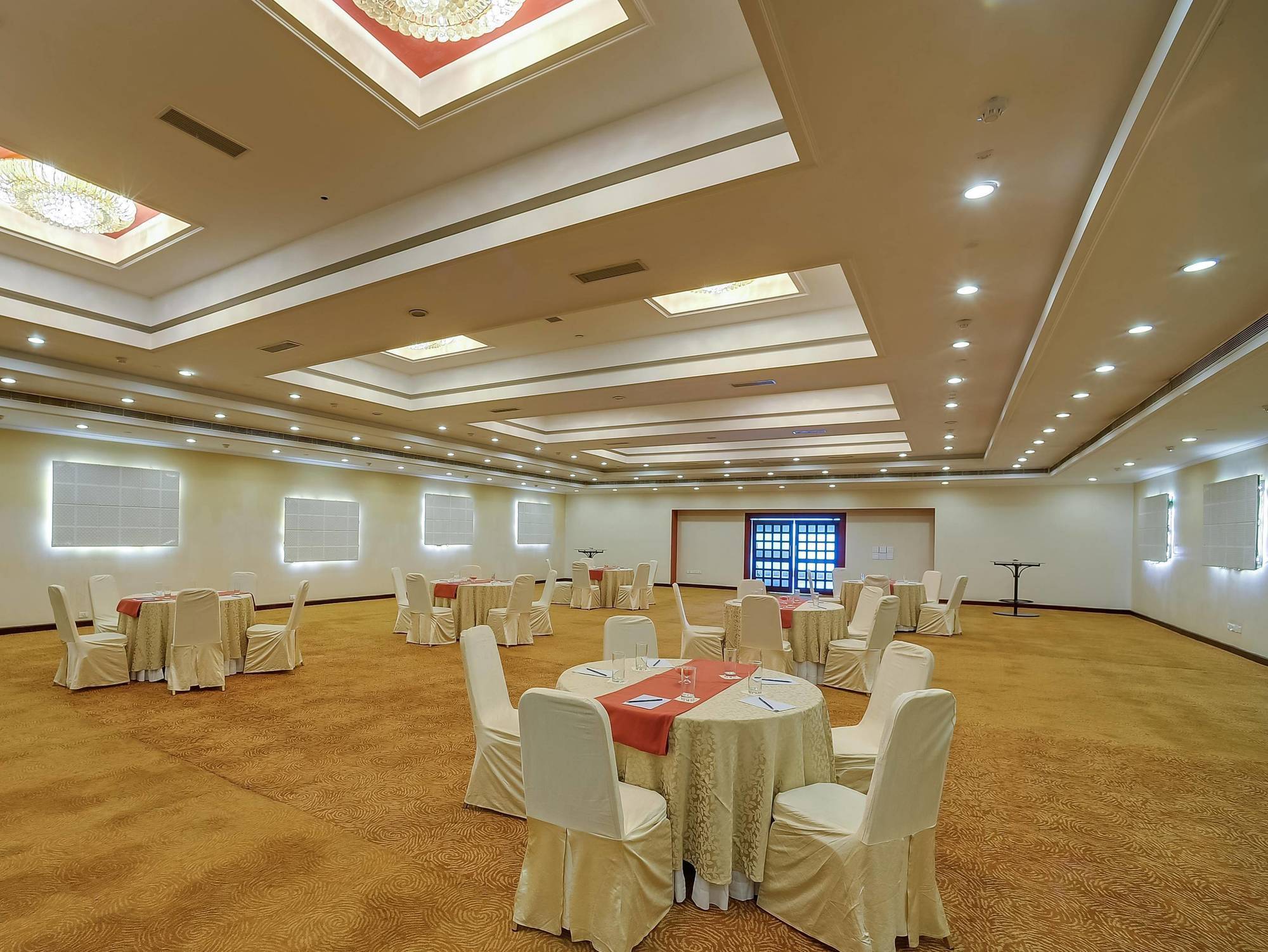 Royal Sarovar Portico Shiliguri Exterior foto