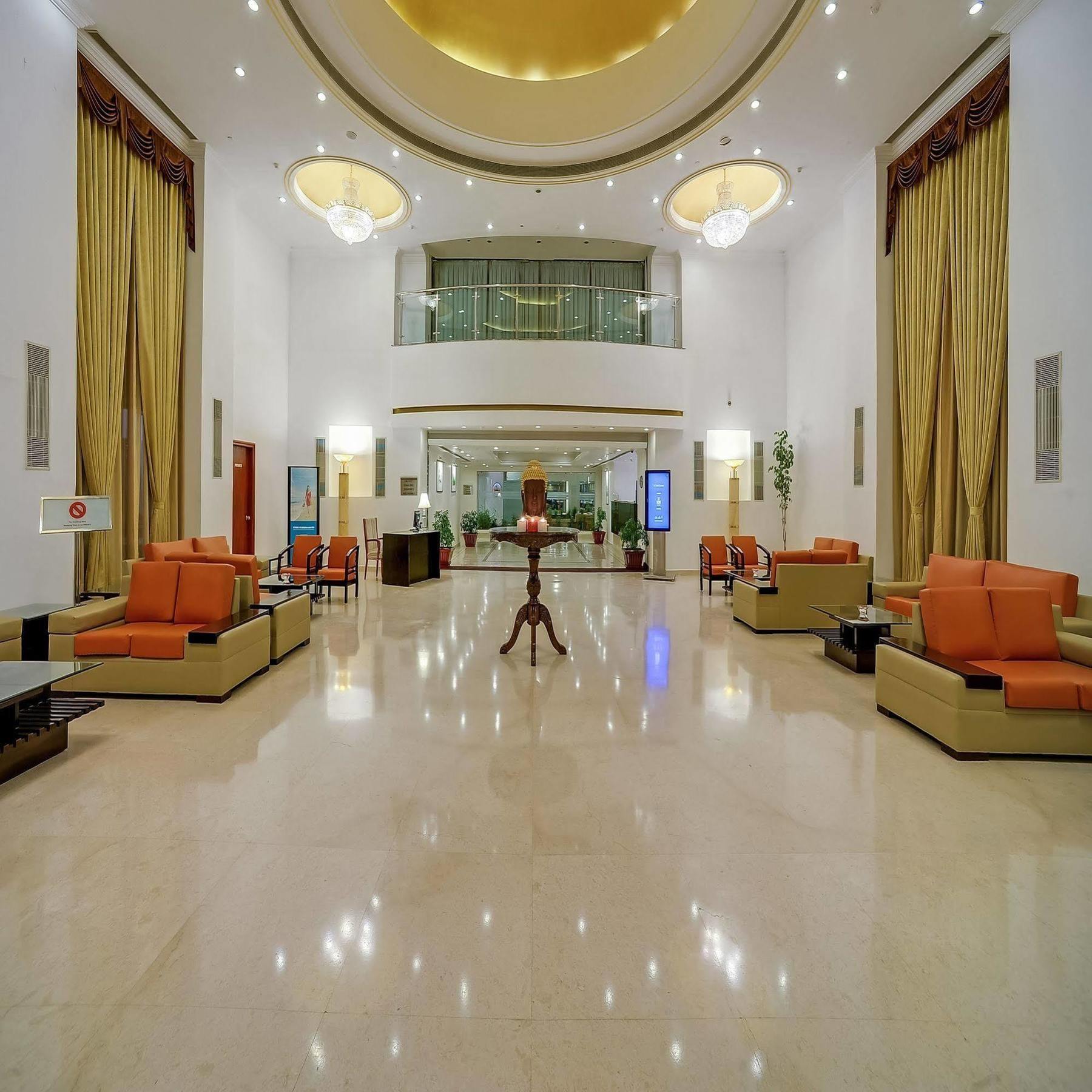Royal Sarovar Portico Shiliguri Exterior foto