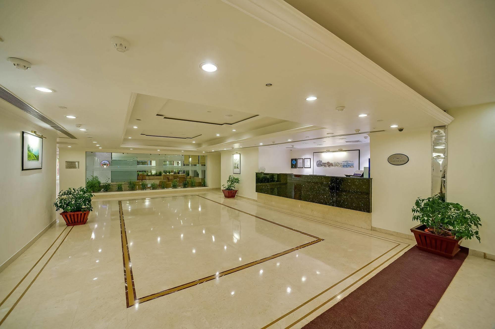 Royal Sarovar Portico Shiliguri Exterior foto